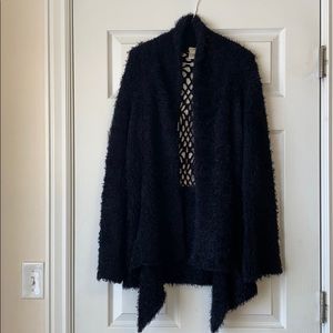 Escio Women Large Sweater, Intricate floral design